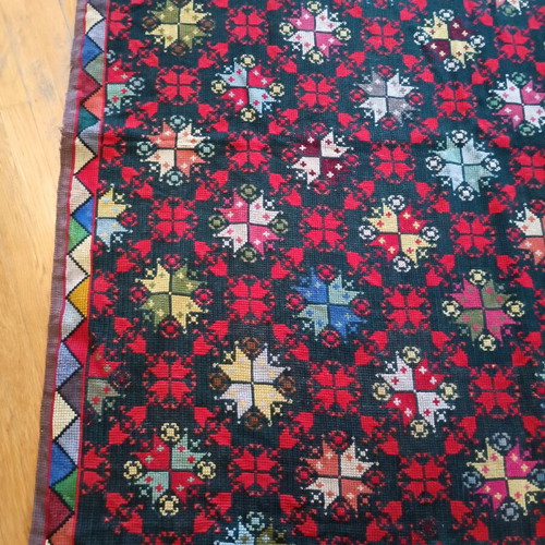 Handmade cross-stitch rug like new 120x330 with lining