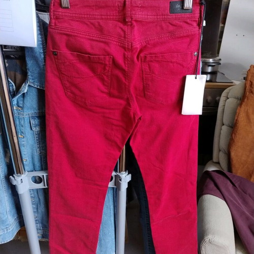 Omjeans women's red denim pants new