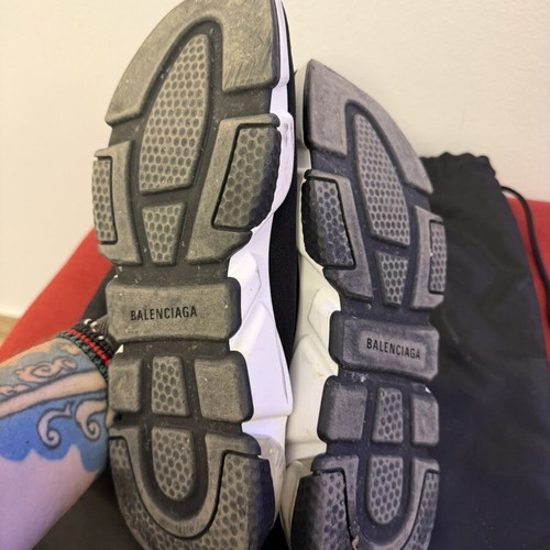 Balenciaga Speed 2.0 sneakers lightly used, size 42, black