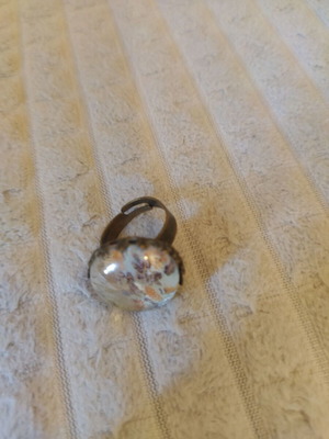 Metal adjustable ring with bronze flower design new