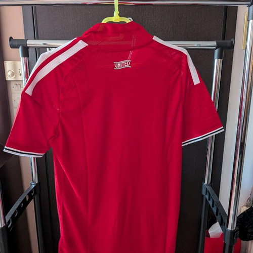 Manchester United 26 27 Home Kit, official replica, size Medium