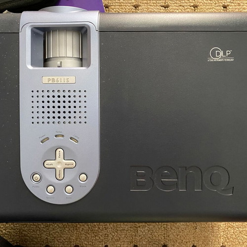 BenQ PB6115 DLP projector with carrying case and screen