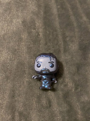 Stranger Things figure Hopper upside down new