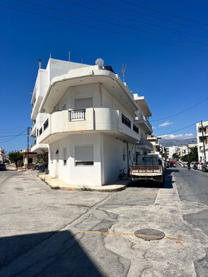 Συγκρότημα διαμερισμάτων 2 αυτόνομα, 145 τ.μ., 4 υπνοδωμάτια, 2 μπάνια, 2001
