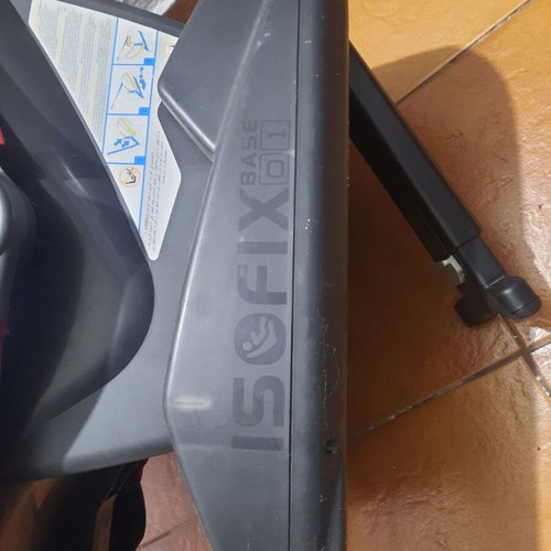Peg Perego Primo Viaggio Tri-Fix car seat with ISOFIX base 0+1, red
