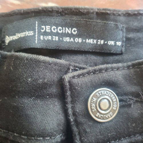 Stradivarius black jeans size M 38 10, like new, elastic fabric