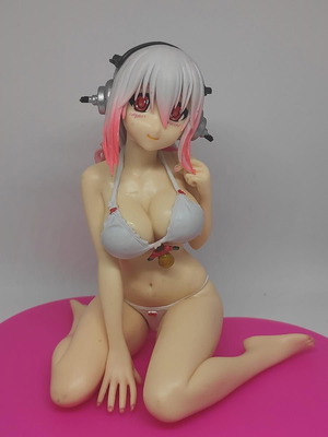 Super Sonico White Bikini Concept Figure like new