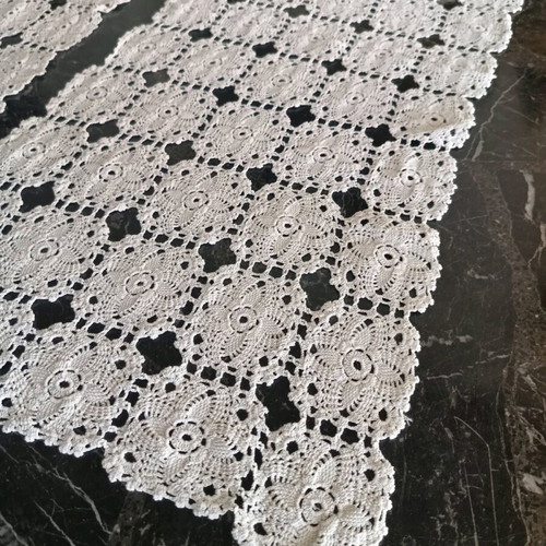 Handmade table linens like new, set of 2 pieces