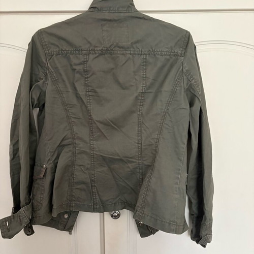 Jacket in khaki color summer like new