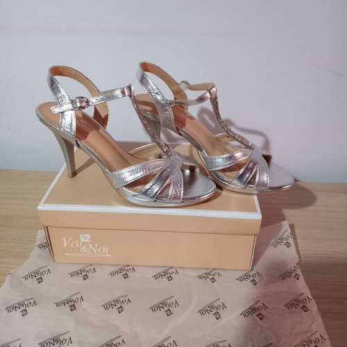 Voi-Noi Silver Sandals Size 38 Like New, Evening