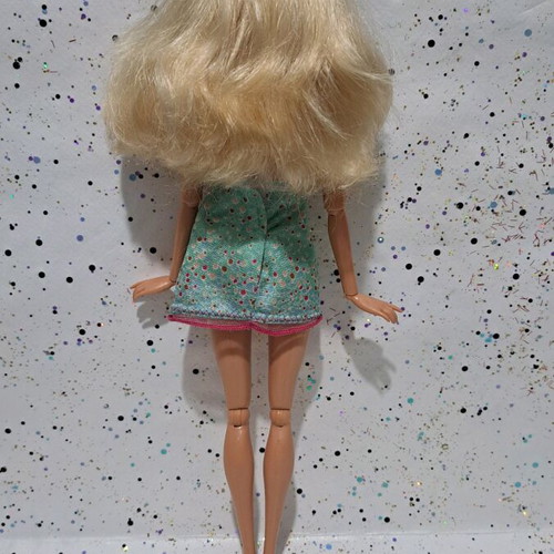 Barbie Fashionistas Cutie 2010 #T3324 used with flaws