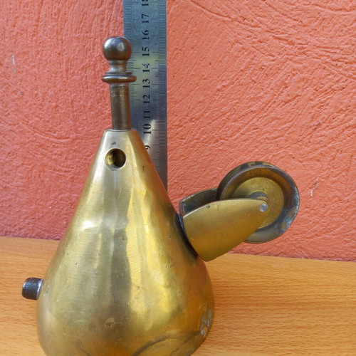 Brass weight with pulley used