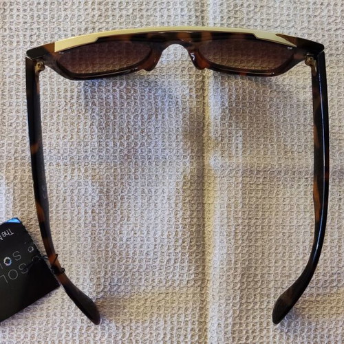 Solo-Solis NDL2647 sunglasses new, brown tortoise, Wayfarer design