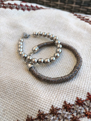 Set of 2 silver bracelets with beads and lurex fabric made to order