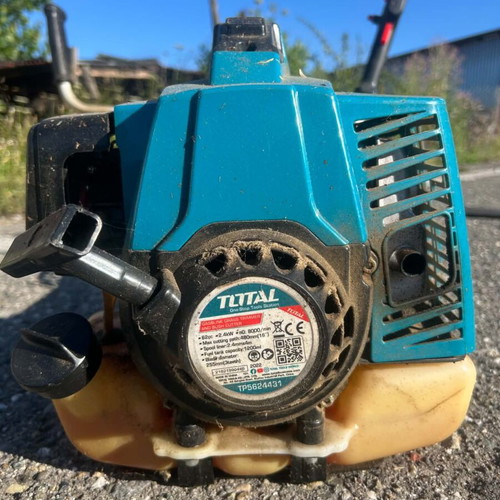 Brushcutter with metal 3T blade, professional shoulder strap, used