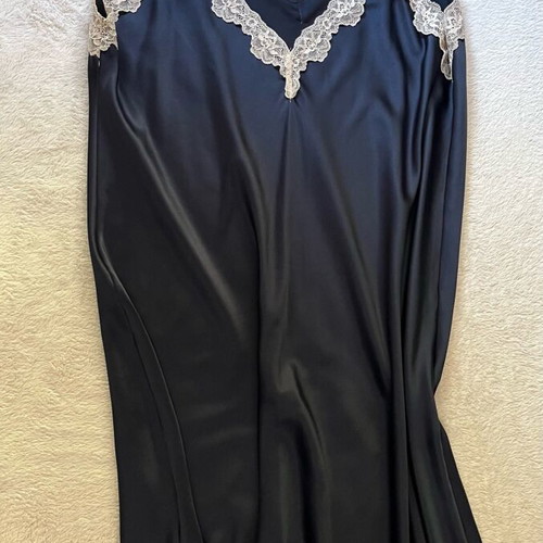 Women's satin nightgown like new, blue with lace, size M-L