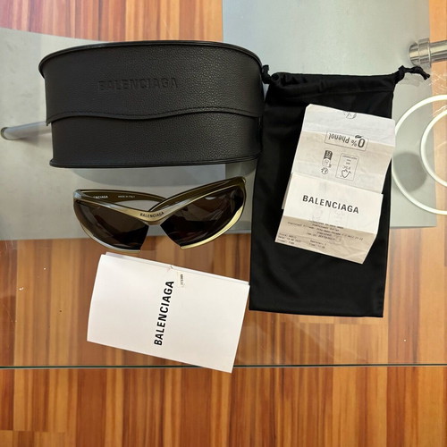 Balenciaga sunglasses beige like new with full set