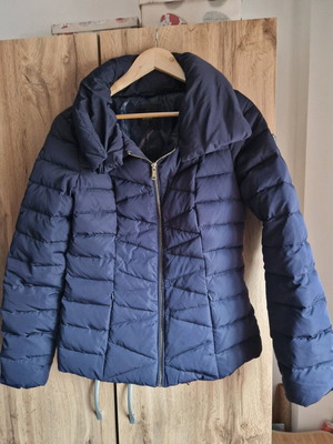 Guess jacket blue like new with down filling