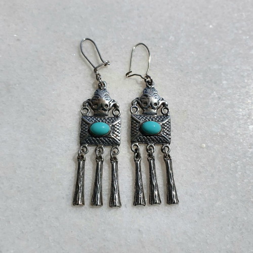 Handmade earrings made of 925 silver and semi-precious turquoise stones