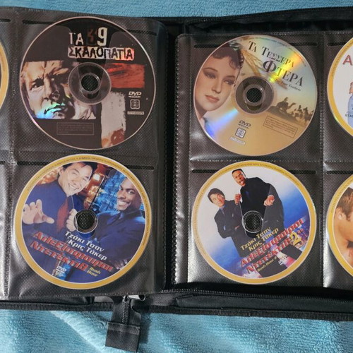 DVD collection like new, about 700 movies with subtitles