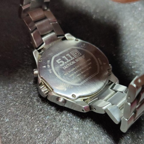 5.11 Tactical Series H.R.T watches used with digital and analog dial