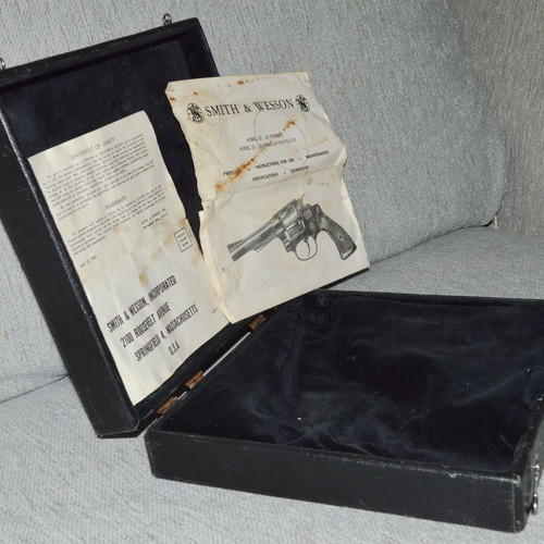 Collectible wooden 0.38 USA revolver case used with velvet lining