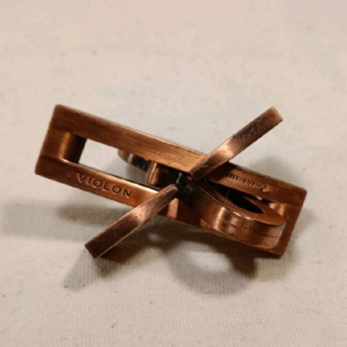 Huzzke Cast Violon puzzle used - brain teaser