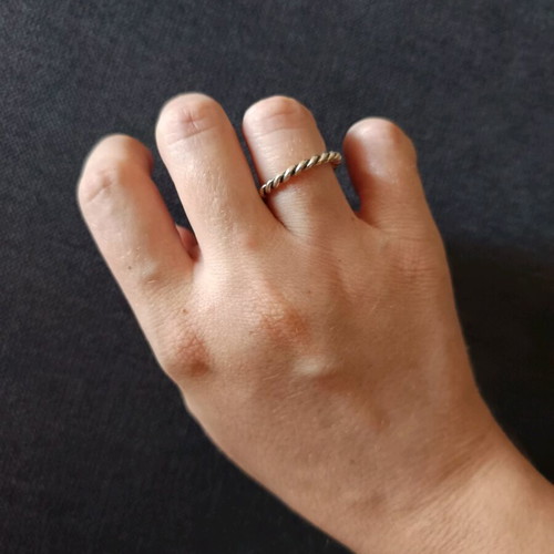 Silver 925 twisted ring new, size 54