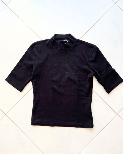 μαύρο T-shirt