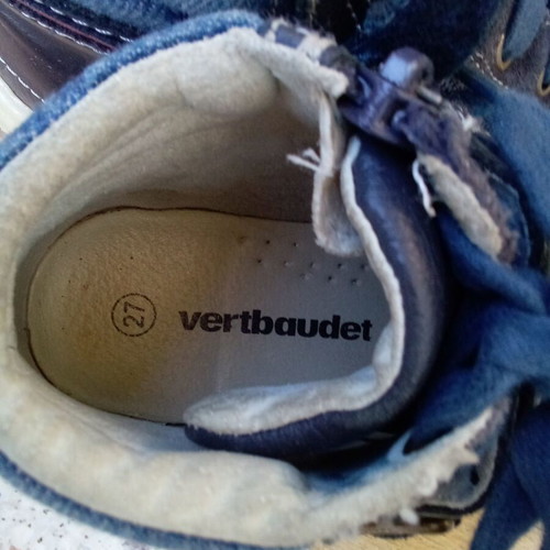 Boys' boots used, sizes 26 and 27, with leather insole