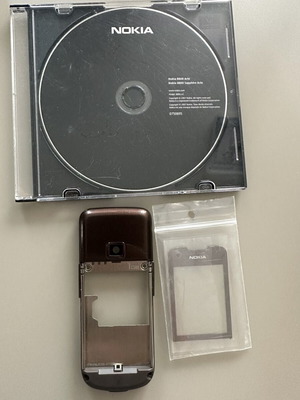 Nokia 8800 back panel and original disc used