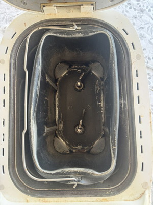 Sencor bread maker with 1.35 kg capacity