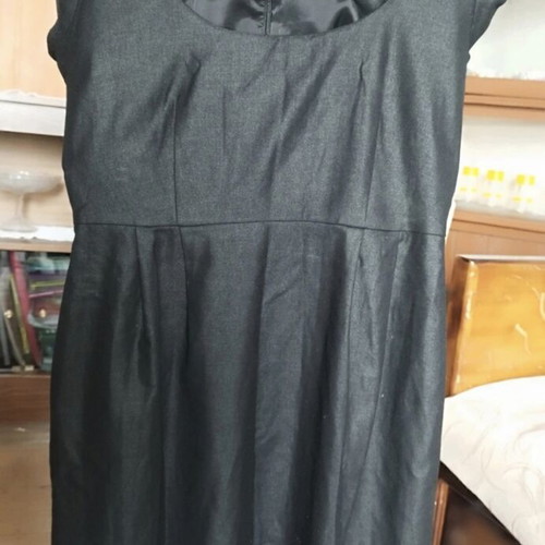 French Connection black mini dress like new, small-medium