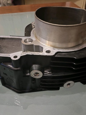 Right cylinder and head BMW GS 1200 2008-2009 like new