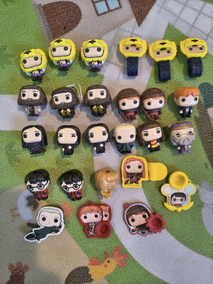 Kinder Joy Harry Potter φιγούρες πακέτο σαν καινούργιο, πάνω από 20 κομμάτια