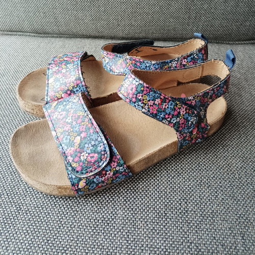 H&M Girl's Sandals used, size 30, floral pink