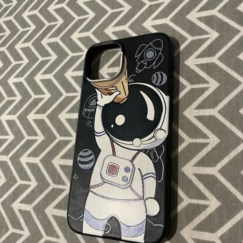 iPhone 13 case like new with minor internal scratches