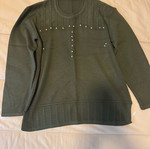 Pullover like new, size M, green