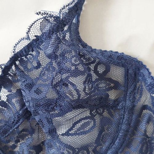 Bralette with lace in blue, like new