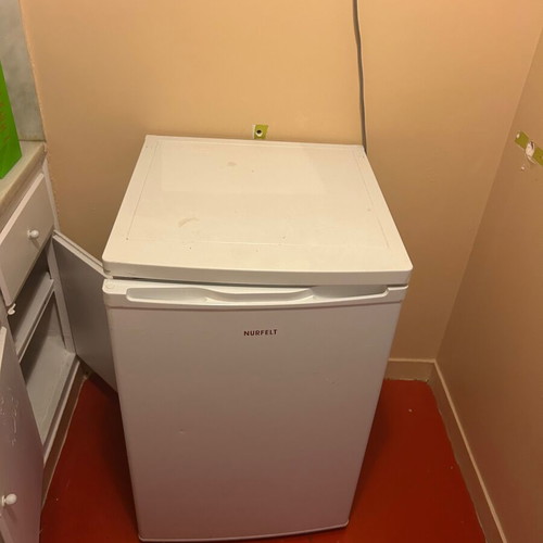 Mini Bar Refrigerator Nurfelt SDS-85W like new