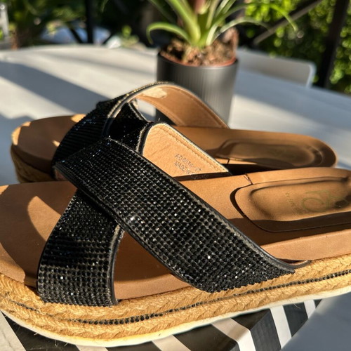 Feng Shoe flatforms size 38 like new, black
