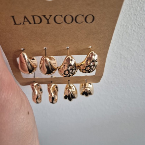 Earrings set unused, gold tone