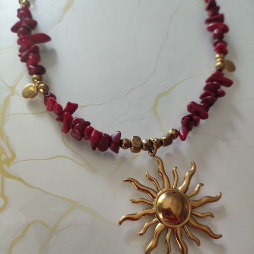 Summer necklace with sun pendant, agate stones, stainless steel