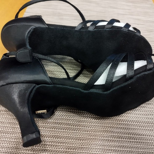 Women’s Latin Dance shoes new, size 39.5, black