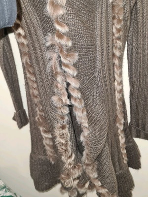 Wool cardigan beige with natural fur trim like new, size S/M