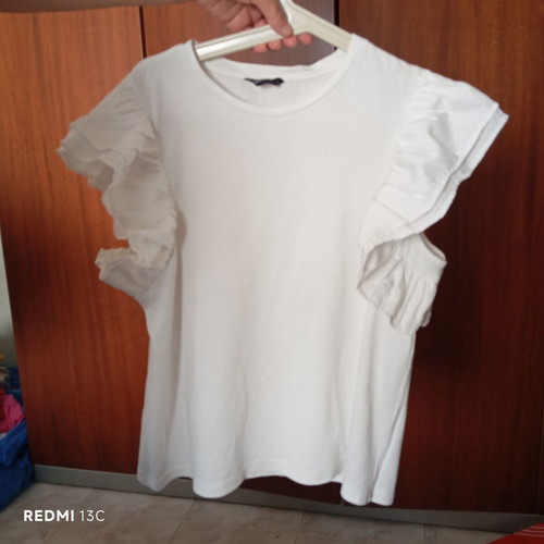 Blouse with Short Sleeves and Ruffles like new, white, size L