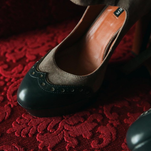 The Sellers high-heeled leather shoes like new, size 40
