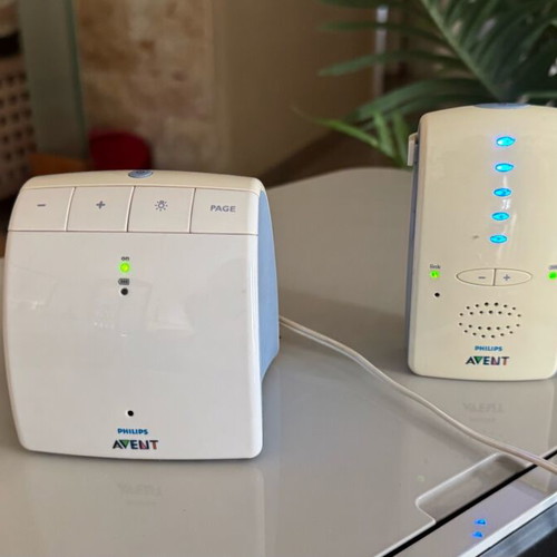 Avent Baby Monitor like new with Night Light and Talk Back