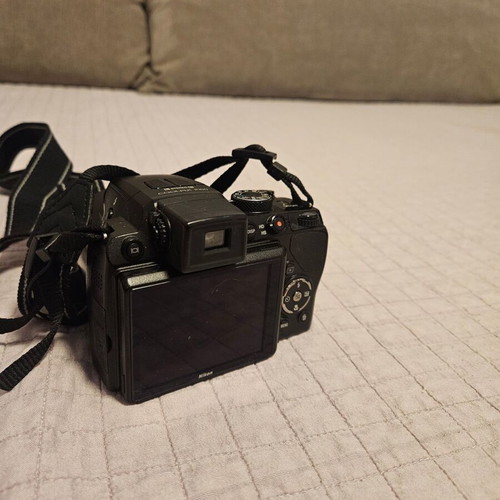 Nikon Coolpix P100 camera like new