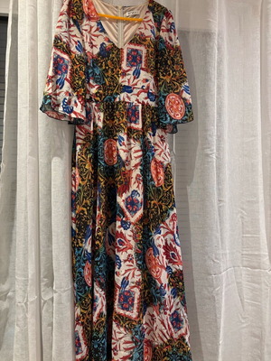 Enzzo long printed dress like new, colorful size M